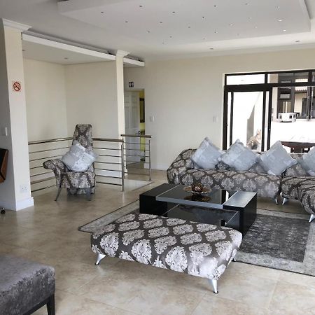 Coral Beach Bed & Breakfast East London Exterior photo
